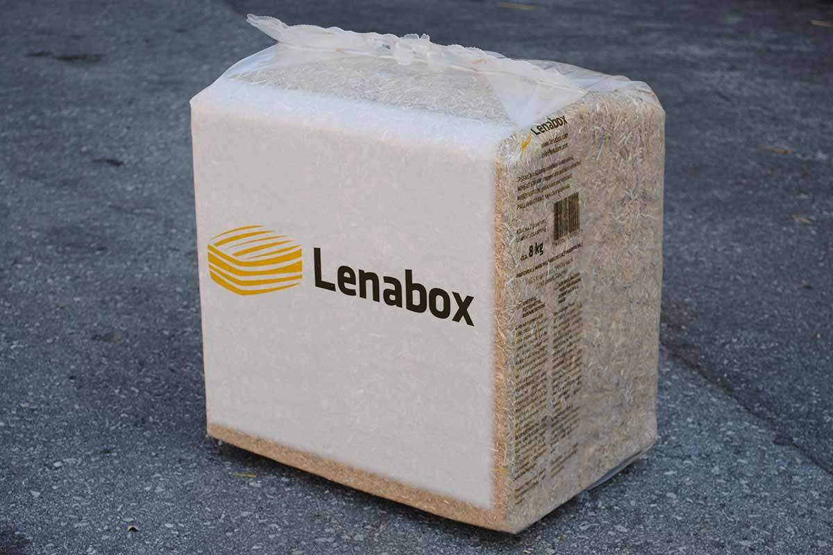 Lenabox Strohballen in Packungen von 8 kg